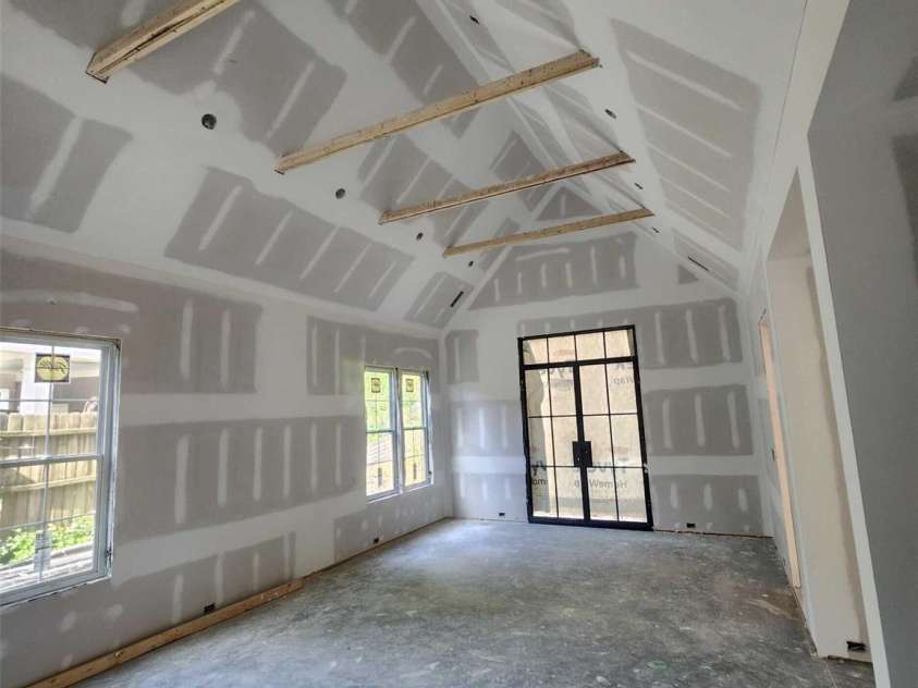 3030 Brookridge Lane, Charlotte, NC 28211.  MLS# CAR4250831, YatesRealty ID 12328. Rec room- Features vaulted ceilings w/ white oak beams.