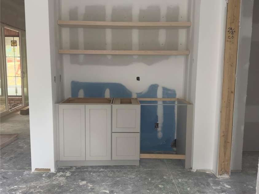 3030 Brookridge Lane, Charlotte, NC 28211.  MLS# CAR4250831, YatesRealty ID 12328. Wet bar in Rec Room/Entertainment Room