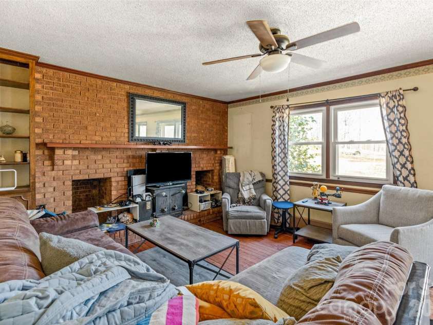 3568 Briarcliff Acres Drive, Lincolnton, NC 28092.  MLS# CAR4360542, YatesRealty ID 12328. 