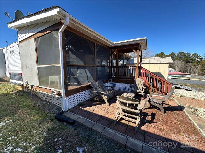 114 Dove Lane, New London, NC 28127.  MLS# CAR4225001, YatesRealty ID 1233. 