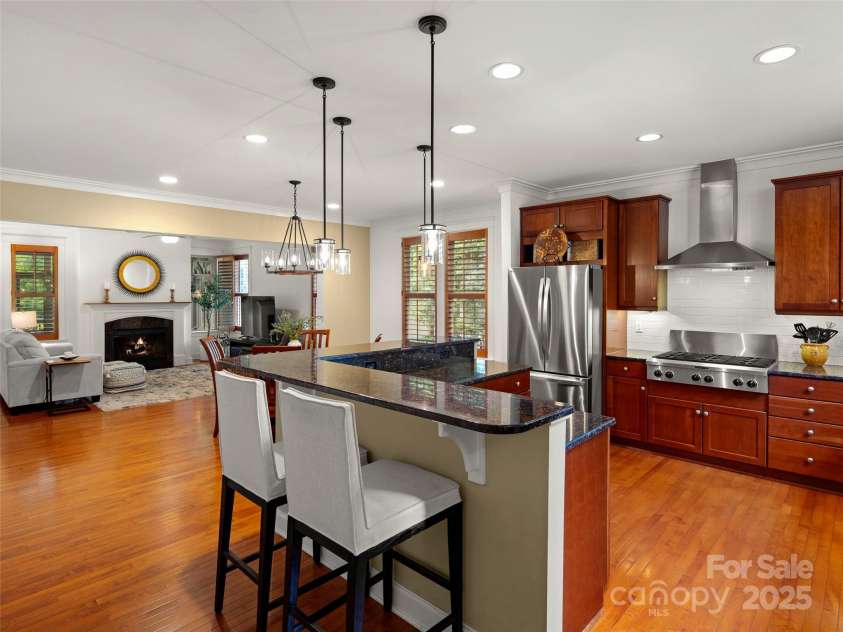 9 Dearborn Street, Asheville, NC 28803.  MLS# CAR4256458, YatesRealty ID 12330. 