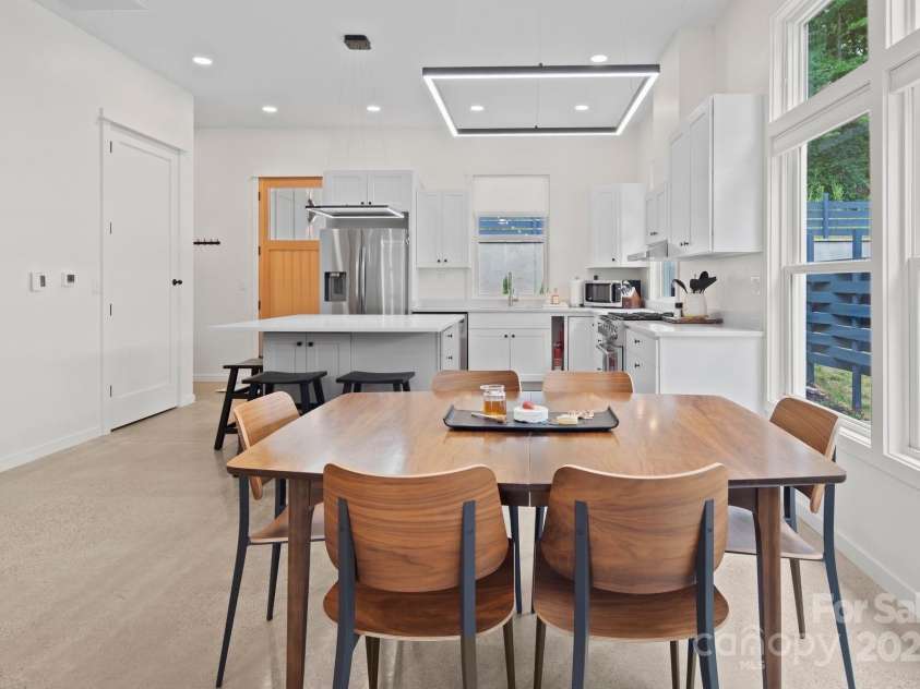 605 Hiawassee Avenue, Black Mountain, NC 28711.  MLS# CAR4202408, YatesRealty ID 12331. Dining Room