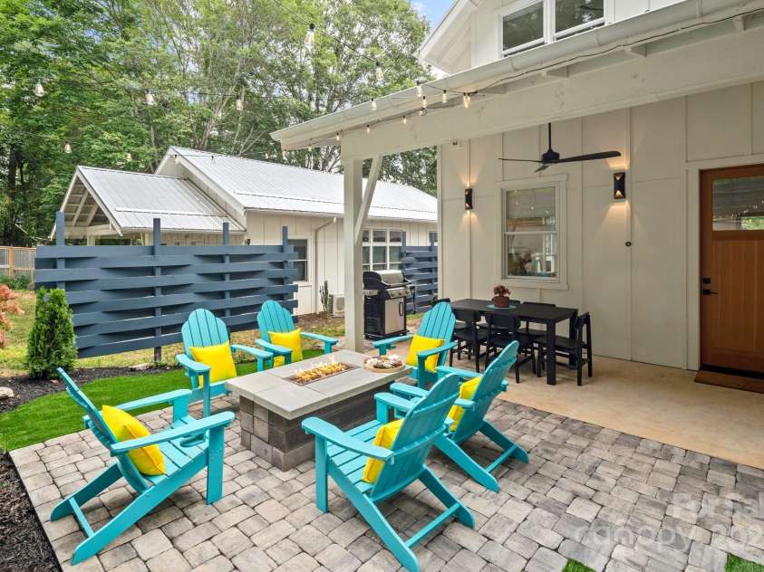 605 Hiawassee Avenue, Black Mountain, NC 28711.  MLS# CAR4202408, YatesRealty ID 12331. Fire Pit/Patio