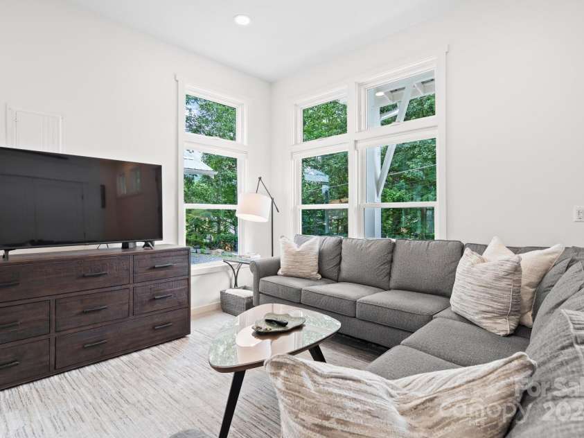 605 Hiawassee Avenue, Black Mountain, NC 28711.  MLS# CAR4202408, YatesRealty ID 12331. Open Living Room