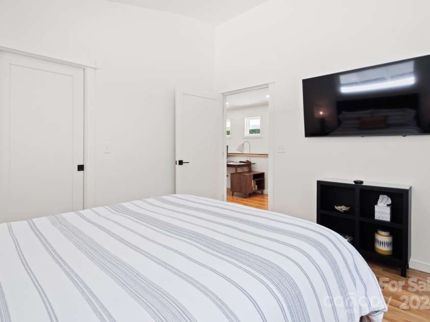 605 Hiawassee Avenue, Black Mountain, NC 28711.  MLS# CAR4202408, YatesRealty ID 12331. Upstairs 2nd Bedroom