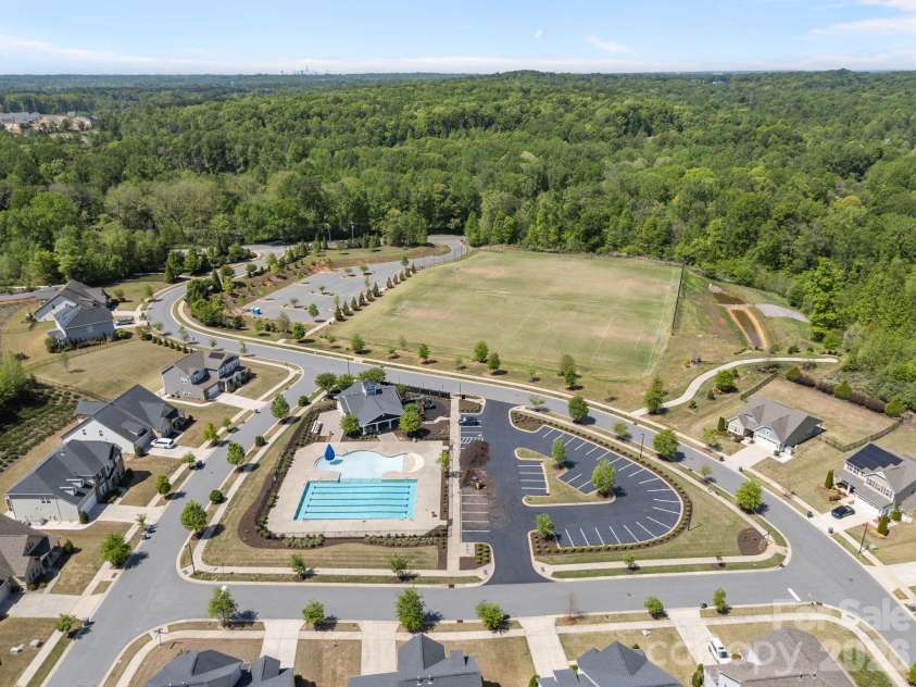 10277 October Glory Way, Charlotte, NC 28215.  MLS# CAR4369336, YatesRealty ID 12332. 