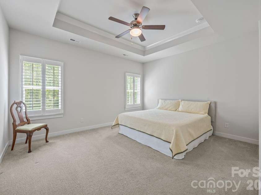 10277 October Glory Way, Charlotte, NC 28215.  MLS# CAR4369336, YatesRealty ID 12332. Primary Bedroom