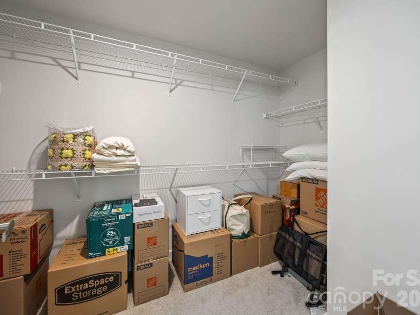 10277 October Glory Way, Charlotte, NC 28215.  MLS# CAR4369336, YatesRealty ID 12332. Walk-in Master Closet