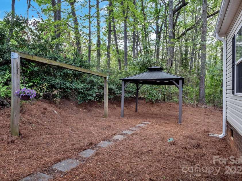 2749 Old Nation Road, Fort Mill, SC 29715.  MLS# CAR4242612, YatesRealty ID 12332. 