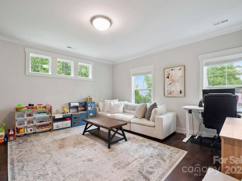 2637 Springway Drive, Charlotte, NC 28205.  MLS# CAR4254619, YatesRealty ID 12333. 