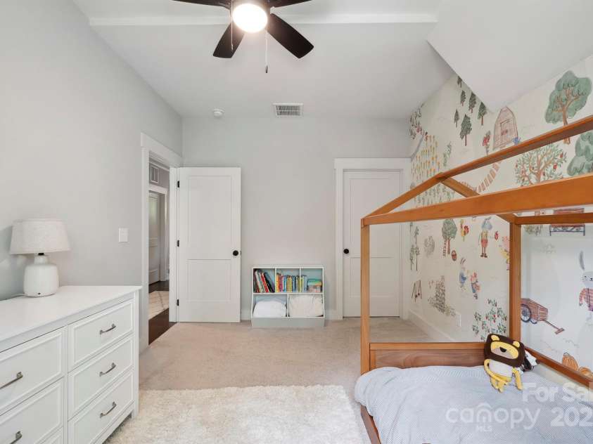 2637 Springway Drive, Charlotte, NC 28205.  MLS# CAR4254619, YatesRealty ID 12333. 