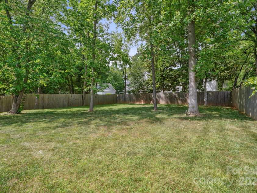 2637 Springway Drive, Charlotte, NC 28205.  MLS# CAR4254619, YatesRealty ID 12333. 