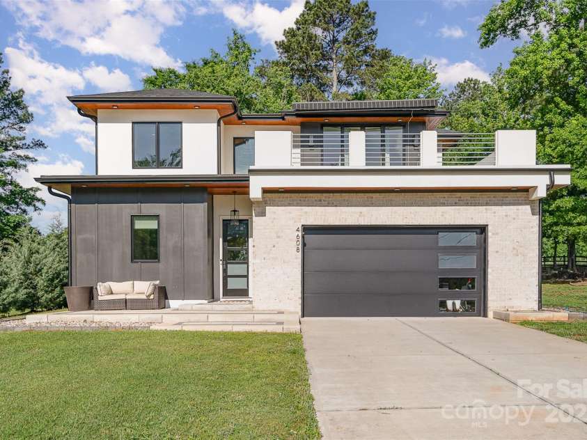4608 Rockwood Drive, Waxhaw, NC 28173.  MLS# CAR4252163, YatesRealty ID 12334. Front Exterior