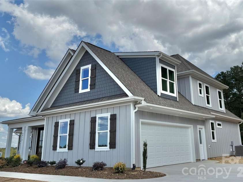 6815 Old Waxhaw Monroe Road, Waxhaw, NC 28173.  MLS# CAR4299114, YatesRealty ID 12335. 