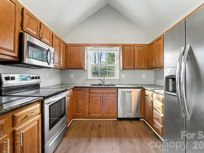 1112 Thoroughbred Place, Concord, NC 28027.  MLS# CAR4361358, YatesRealty ID 12336. 