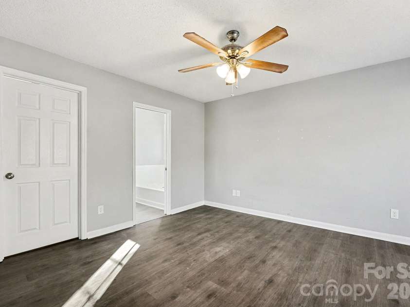 1112 Thoroughbred Place, Concord, NC 28027.  MLS# CAR4361358, YatesRealty ID 12336. 