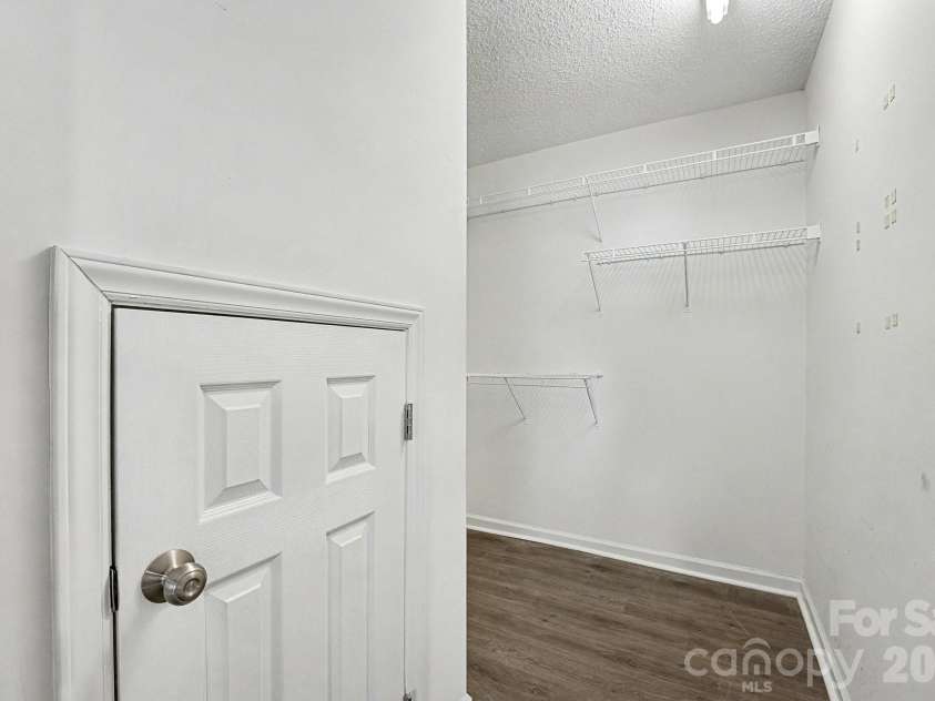 1112 Thoroughbred Place, Concord, NC 28027.  MLS# CAR4361358, YatesRealty ID 12336. 