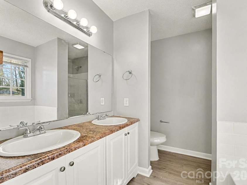 1112 Thoroughbred Place, Concord, NC 28027.  MLS# CAR4361358, YatesRealty ID 12336. 