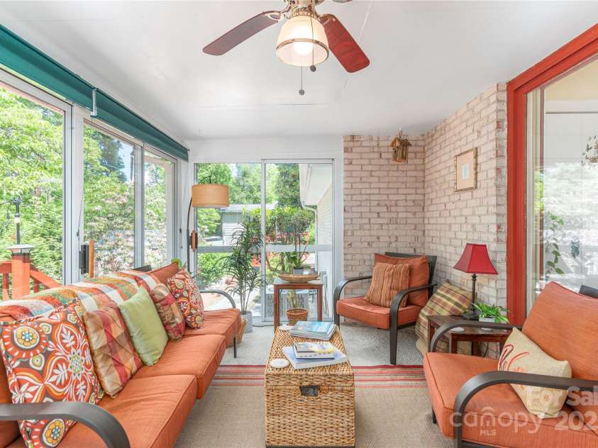 307 Tree Haven Boulevard, Hendersonville, NC 28791.  MLS# CAR4256725, YatesRealty ID 12336. 