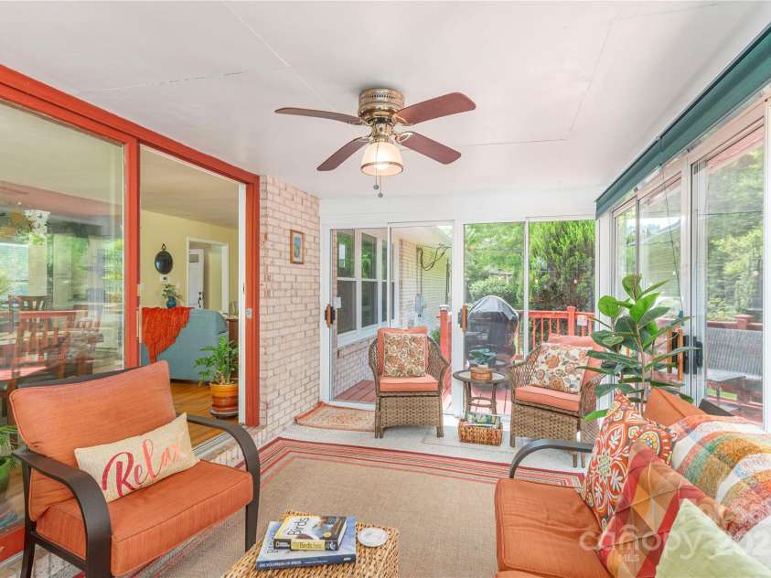 307 Tree Haven Boulevard, Hendersonville, NC 28791.  MLS# CAR4256725, YatesRealty ID 12336. 
