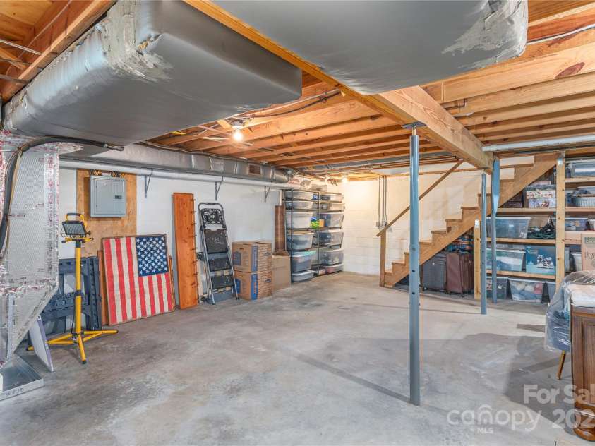 307 Tree Haven Boulevard, Hendersonville, NC 28791.  MLS# CAR4256725, YatesRealty ID 12336. 