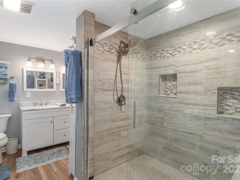 307 Tree Haven Boulevard, Hendersonville, NC 28791.  MLS# CAR4256725, YatesRealty ID 12336. 