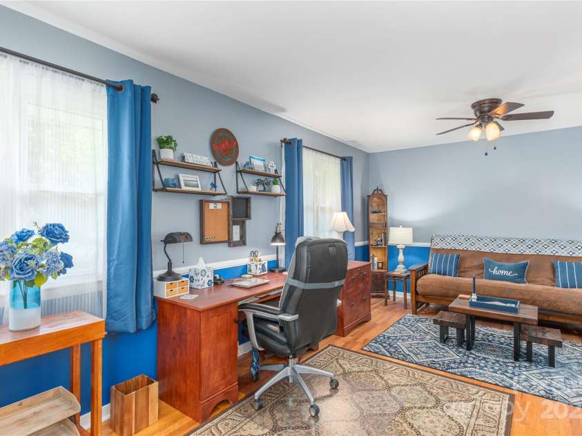 307 Tree Haven Boulevard, Hendersonville, NC 28791.  MLS# CAR4256725, YatesRealty ID 12336. 