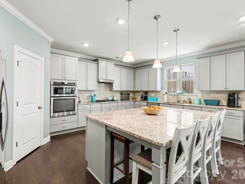 1300 Oakhurst Drive, Waxhaw, NC 28173.  MLS# CAR4363234, YatesRealty ID 12337. 