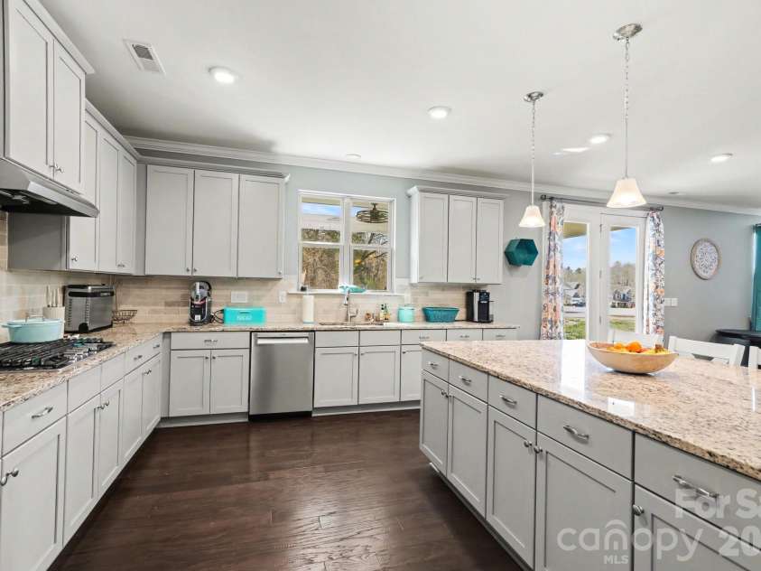 1300 Oakhurst Drive, Waxhaw, NC 28173.  MLS# CAR4363234, YatesRealty ID 12337. 