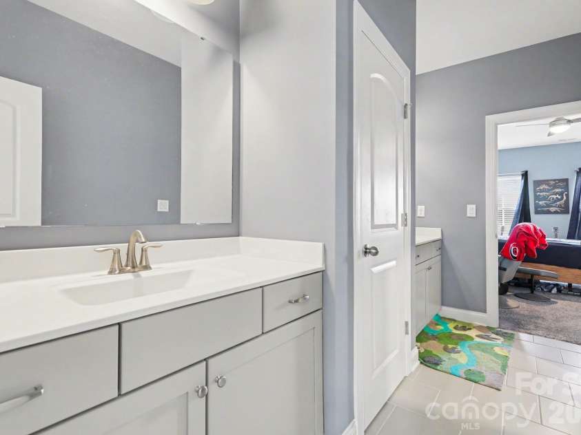 1300 Oakhurst Drive, Waxhaw, NC 28173.  MLS# CAR4363234, YatesRealty ID 12337. 
