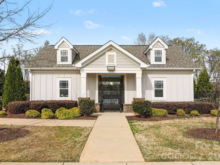 1300 Oakhurst Drive, Waxhaw, NC 28173.  MLS# CAR4363234, YatesRealty ID 12337. 