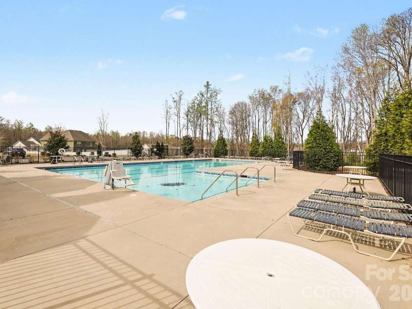 1300 Oakhurst Drive, Waxhaw, NC 28173.  MLS# CAR4363234, YatesRealty ID 12337. 