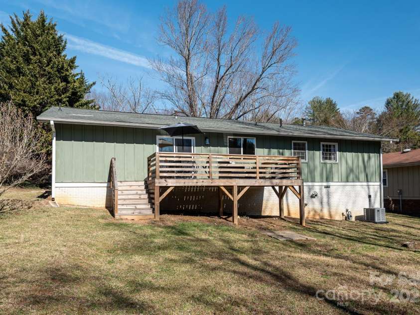 7 Brookcliff Drive, Asheville, NC 28804.  MLS# CAR4224301, YatesRealty ID 12337. Back of home