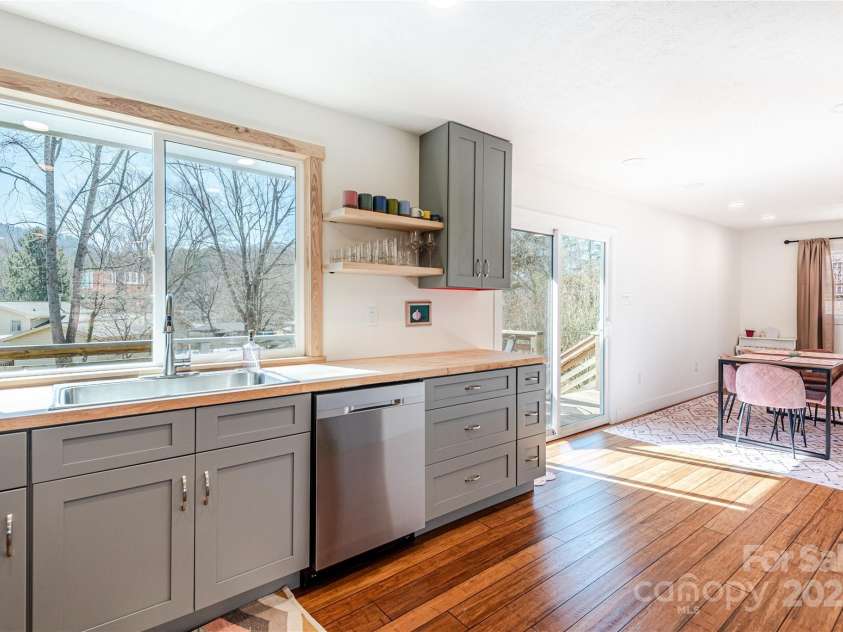 7 Brookcliff Drive, Asheville, NC 28804.  MLS# CAR4224301, YatesRealty ID 12337. Mountain views out the kitchen window