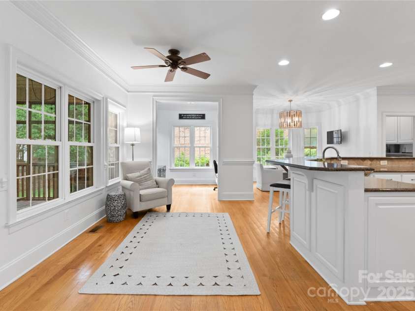 440 Sharon Amity Road, Charlotte, NC 28211.  MLS# CAR4252622, YatesRealty ID 12338. 