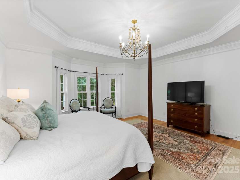 440 Sharon Amity Road, Charlotte, NC 28211.  MLS# CAR4252622, YatesRealty ID 12338. 