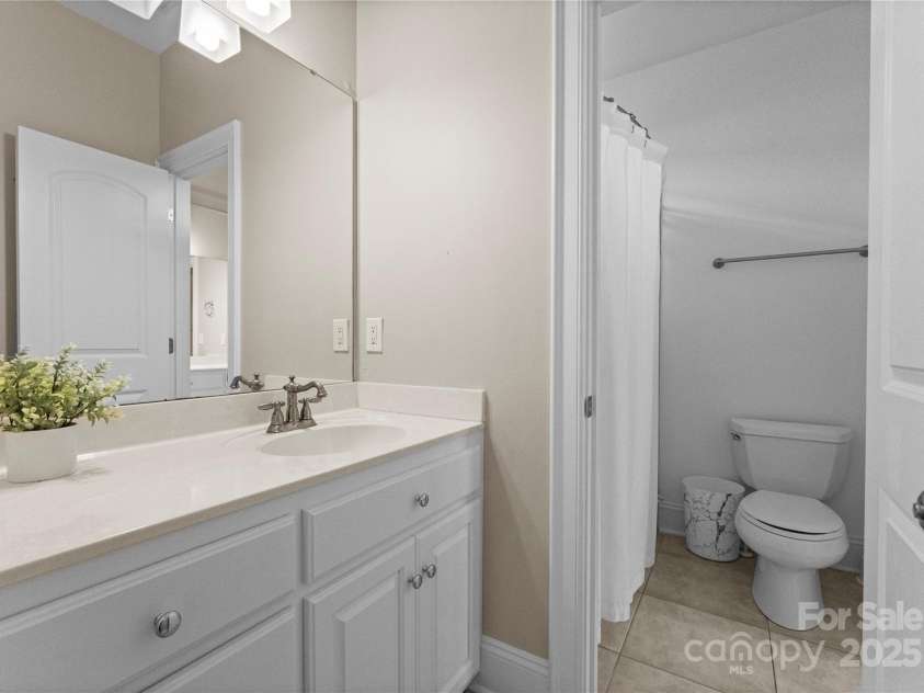 440 Sharon Amity Road, Charlotte, NC 28211.  MLS# CAR4252622, YatesRealty ID 12338. 