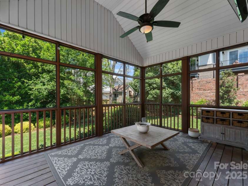 440 Sharon Amity Road, Charlotte, NC 28211.  MLS# CAR4252622, YatesRealty ID 12338. 