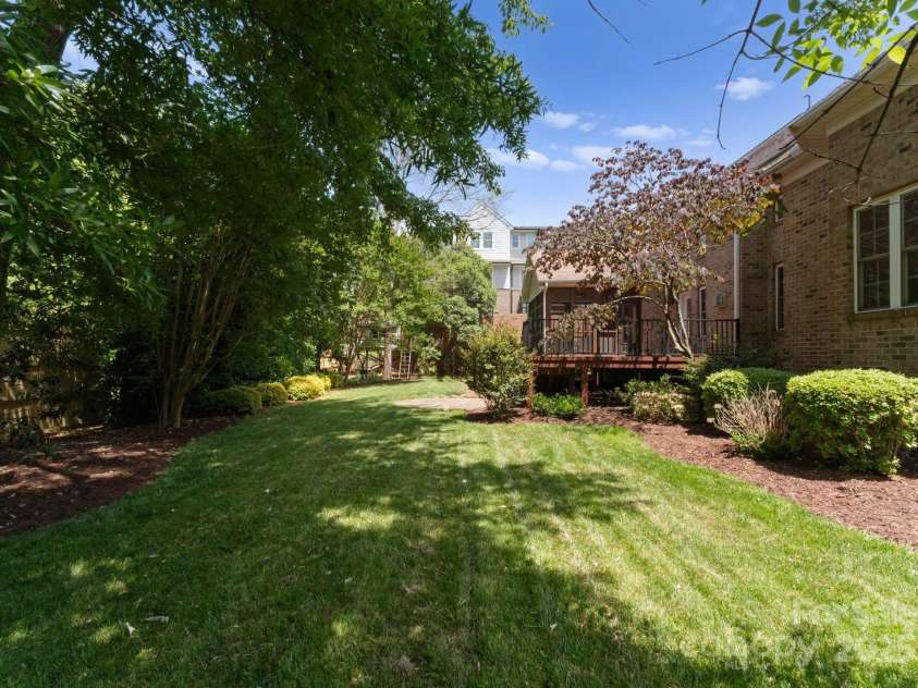 440 Sharon Amity Road, Charlotte, NC 28211.  MLS# CAR4252622, YatesRealty ID 12338. 