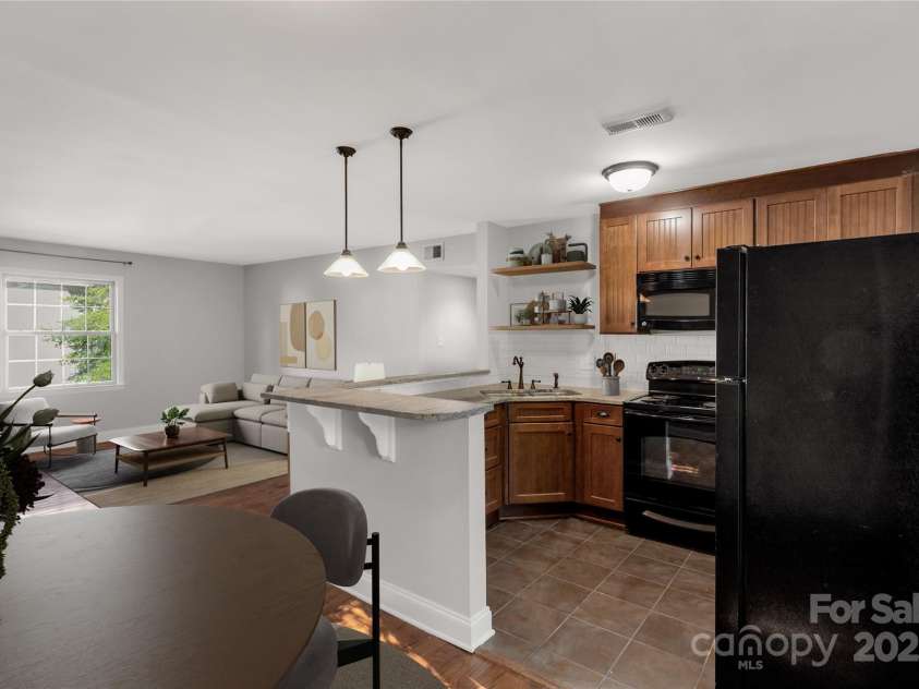 4923 Park Road, Charlotte, NC 28209.  MLS# CAR4303908, YatesRealty ID 12339. 