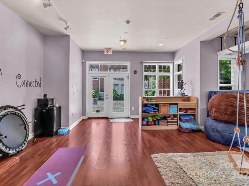 2092 Ayrsley Town Boulevard, Charlotte, NC 28273.  MLS# CAR4255655, YatesRealty ID 12340. 