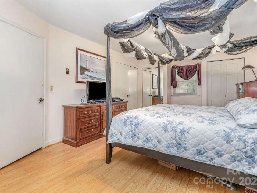 9825 Hagers Road, Huntersville, NC 28078.  MLS# CAR4290223, YatesRealty ID 12340. 