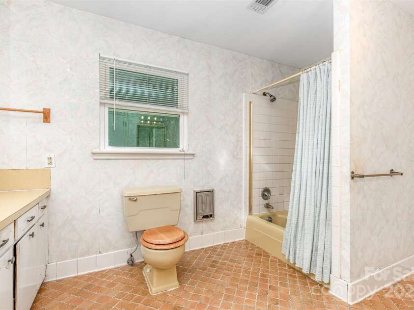 9825 Hagers Road, Huntersville, NC 28078.  MLS# CAR4290223, YatesRealty ID 12340. 