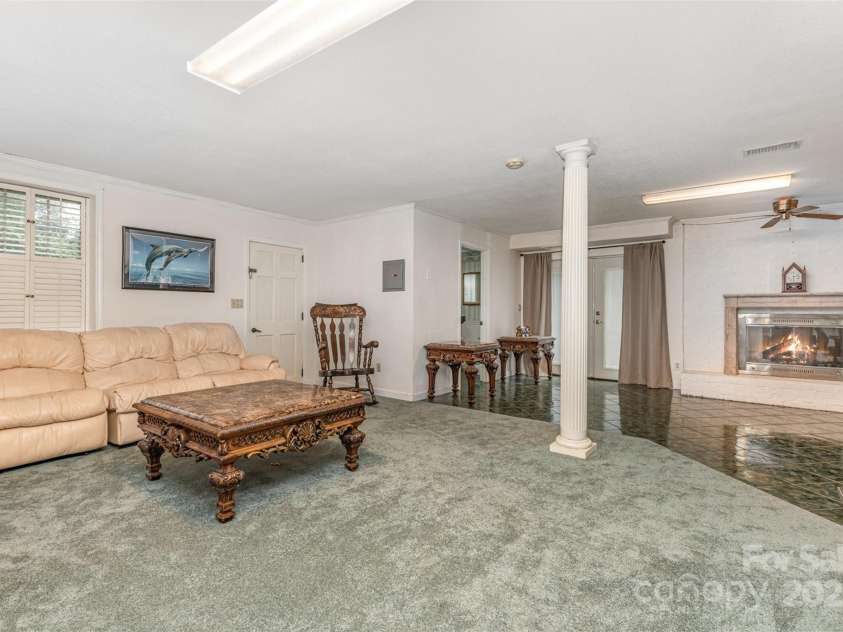 9825 Hagers Road, Huntersville, NC 28078.  MLS# CAR4290223, YatesRealty ID 12340. 