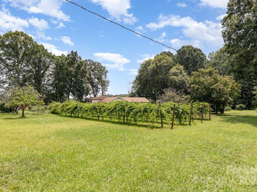 9825 Hagers Road, Huntersville, NC 28078.  MLS# CAR4290223, YatesRealty ID 12340. 