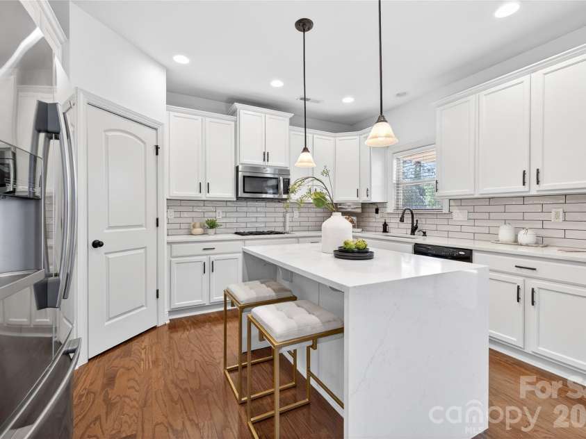 1011 Rock Forest Way, Fort Mill, SC 29707.  MLS# CAR4360292, YatesRealty ID 12341. 