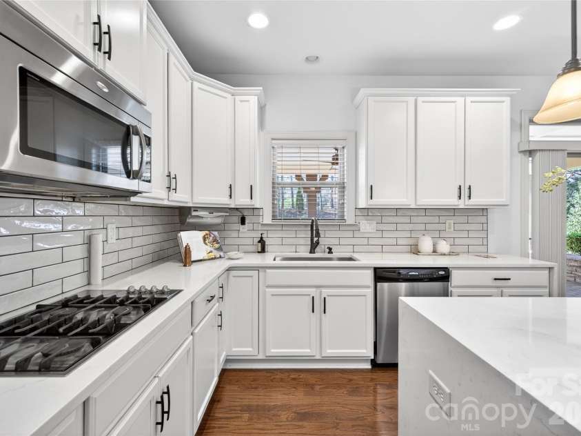 1011 Rock Forest Way, Fort Mill, SC 29707.  MLS# CAR4360292, YatesRealty ID 12341. 