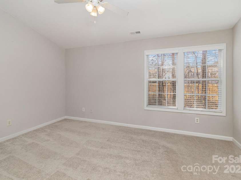 9562 Littleleaf Drive, Charlotte, NC 28215.  MLS# CAR4230637, YatesRealty ID 12341. 