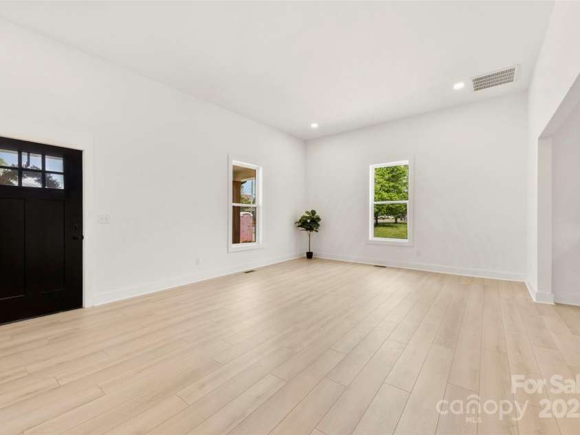 317 Pink Street, Cherryville, NC 28021.  MLS# CAR4254635, YatesRealty ID 12342. Living Room