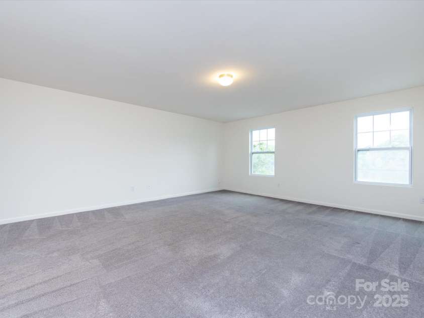 1523 Loropetalum Road, Charlotte, NC 28215.  MLS# CAR4252027, YatesRealty ID 12343. Loft